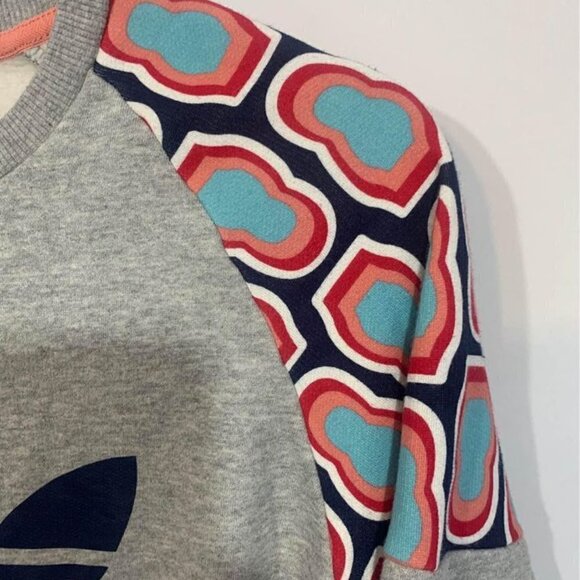 ADIDAS Originals Girls Sweatshirt. New Condition. Size 11/12 Youth. - Picture 3 of 8